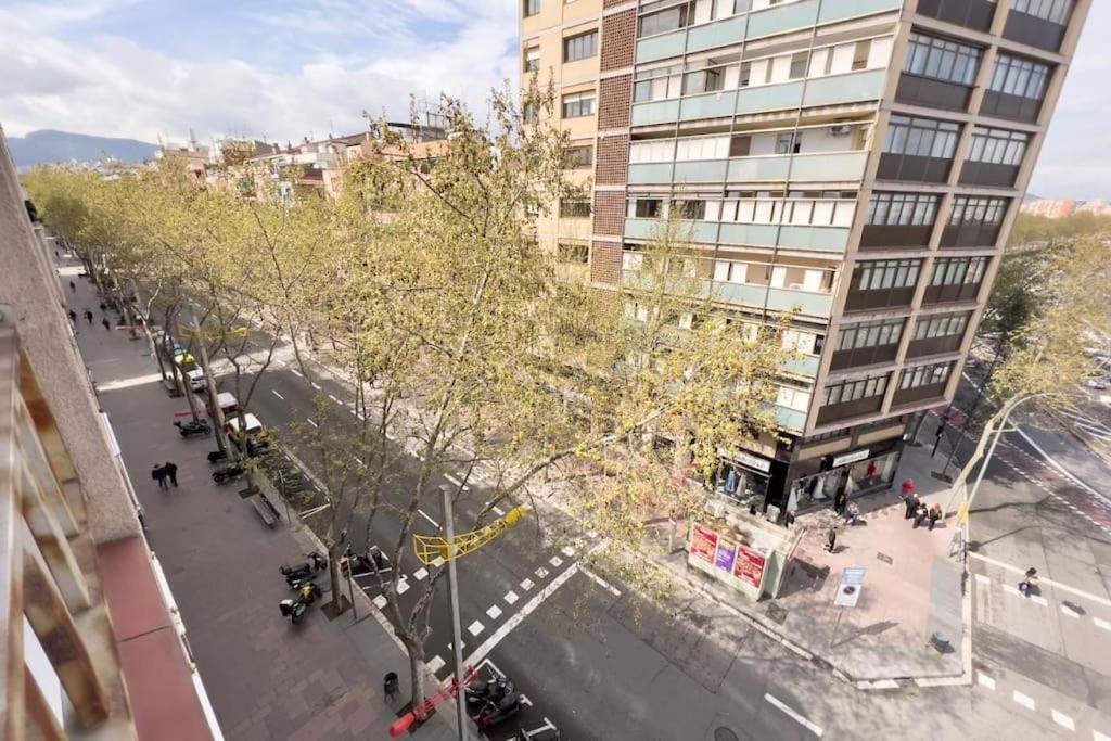 Bebarceloner Sant Andreu Apartments - 3 Bedrooms Exteriör bild