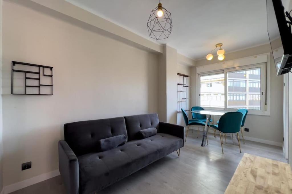 Bebarceloner Sant Andreu Apartments - 3 Bedrooms Exteriör bild