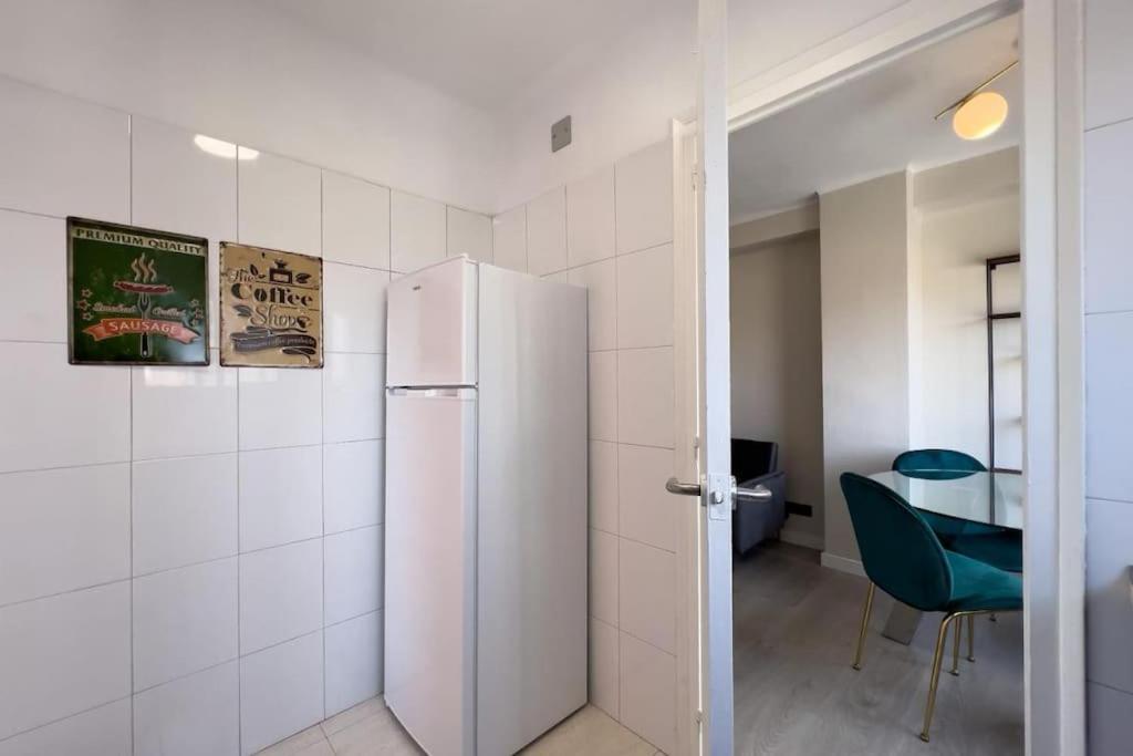Bebarceloner Sant Andreu Apartments - 3 Bedrooms Exteriör bild